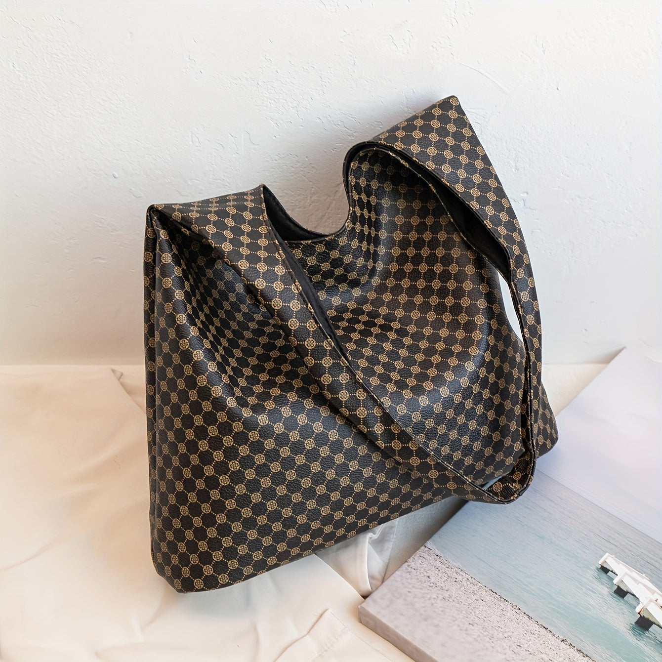 Dune Golden Tote