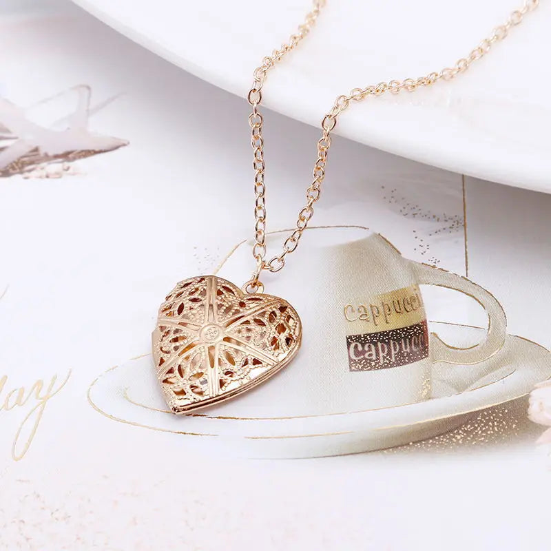 Sweet Peach Heart Love Chain