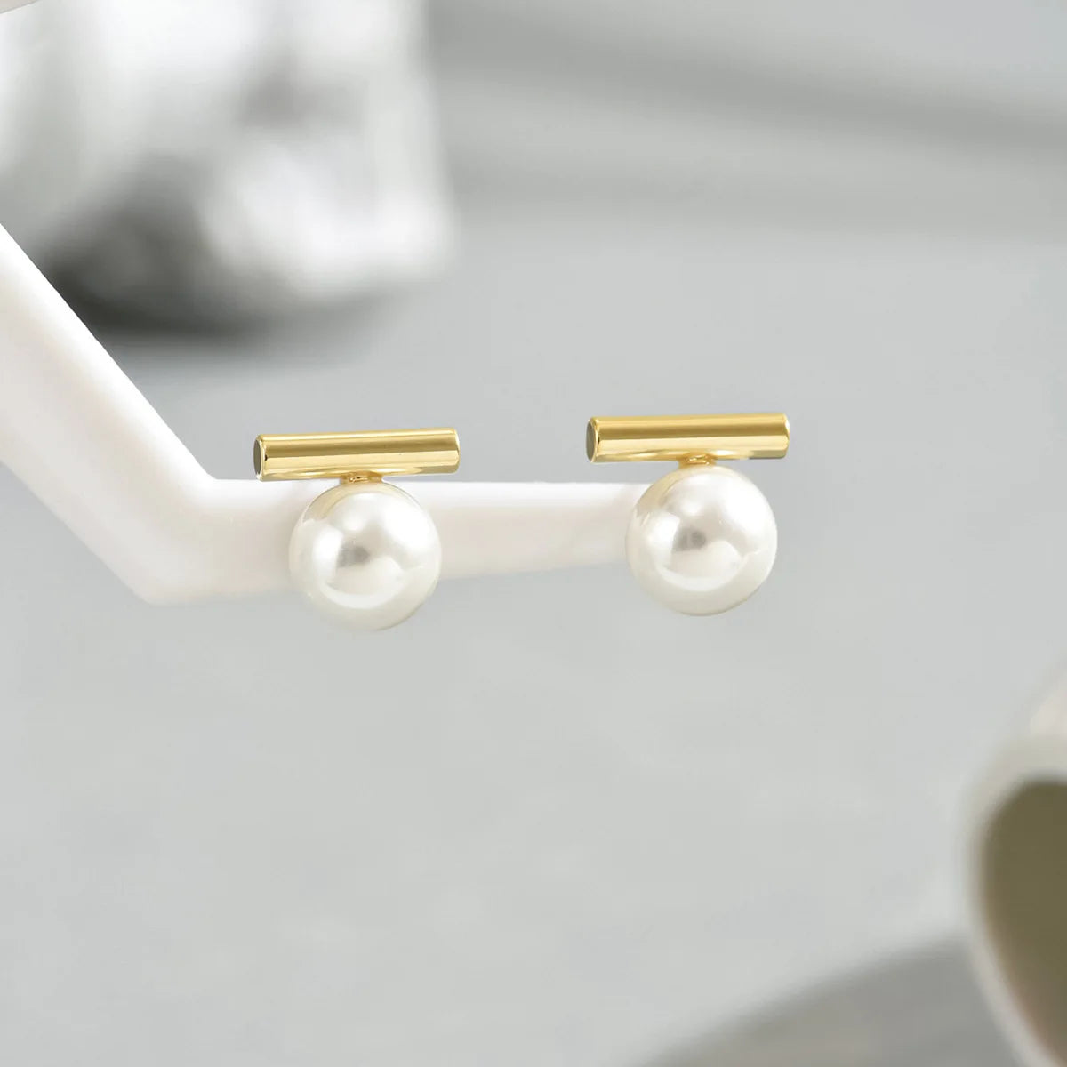 Simple Imitation Pearl Stud Earrings