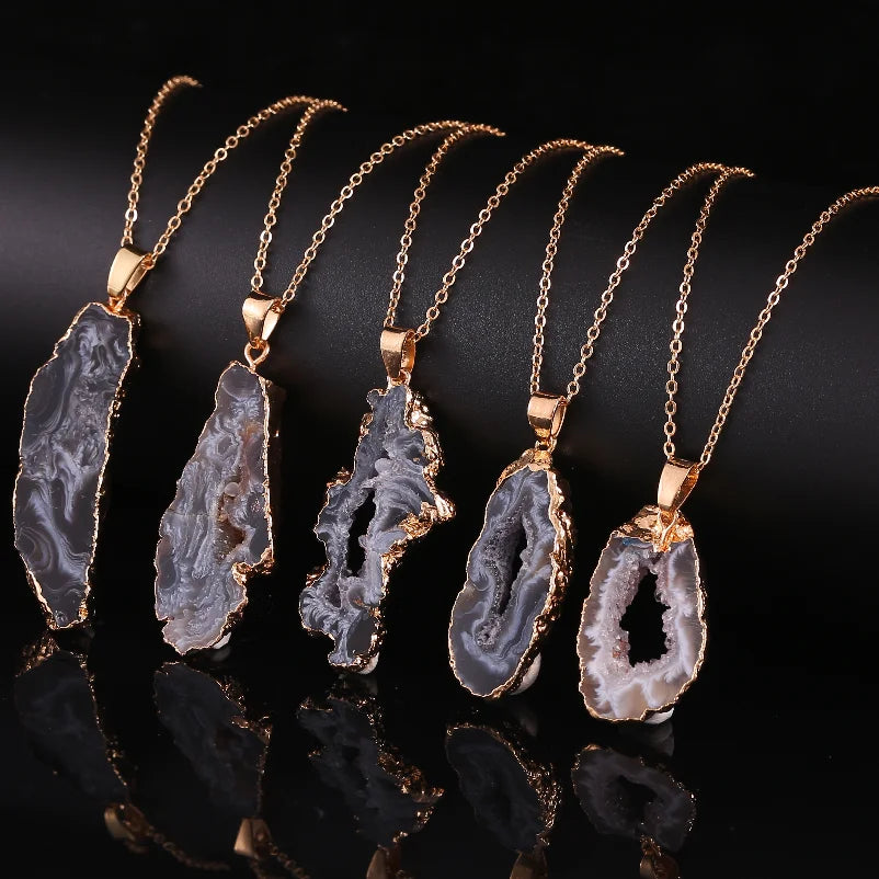 Irregualr Natural Agate Quartz Geode