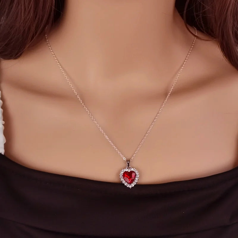Exquisite Ol Rhinestone Crystal Heart