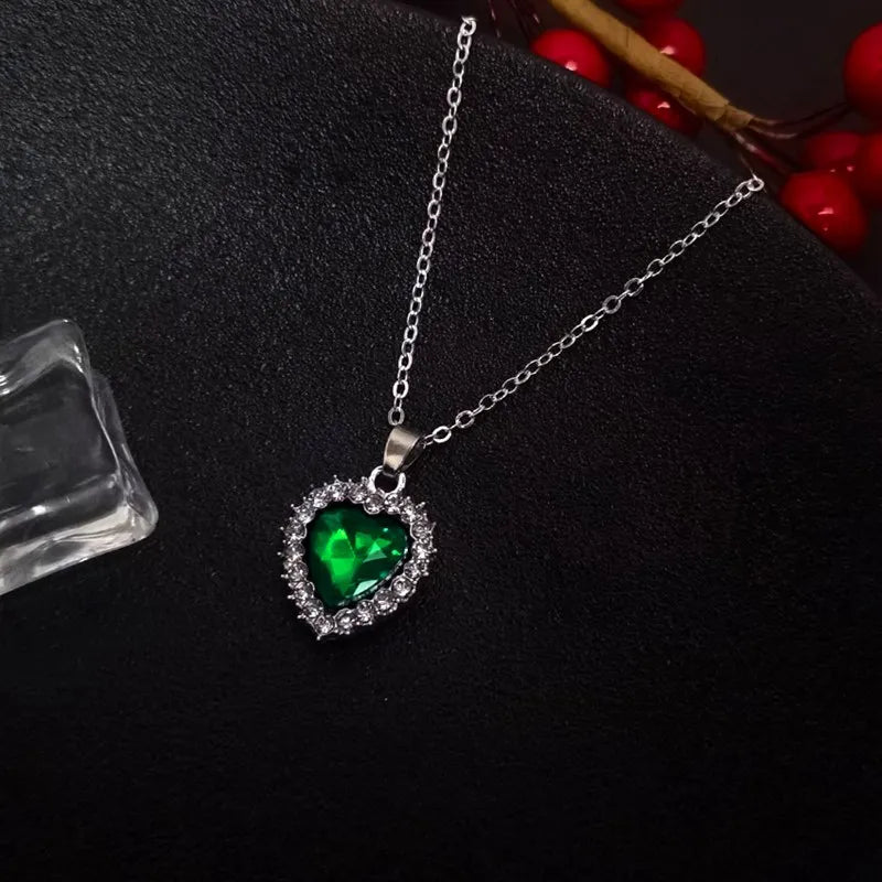 Exquisite Ol Rhinestone Crystal Heart