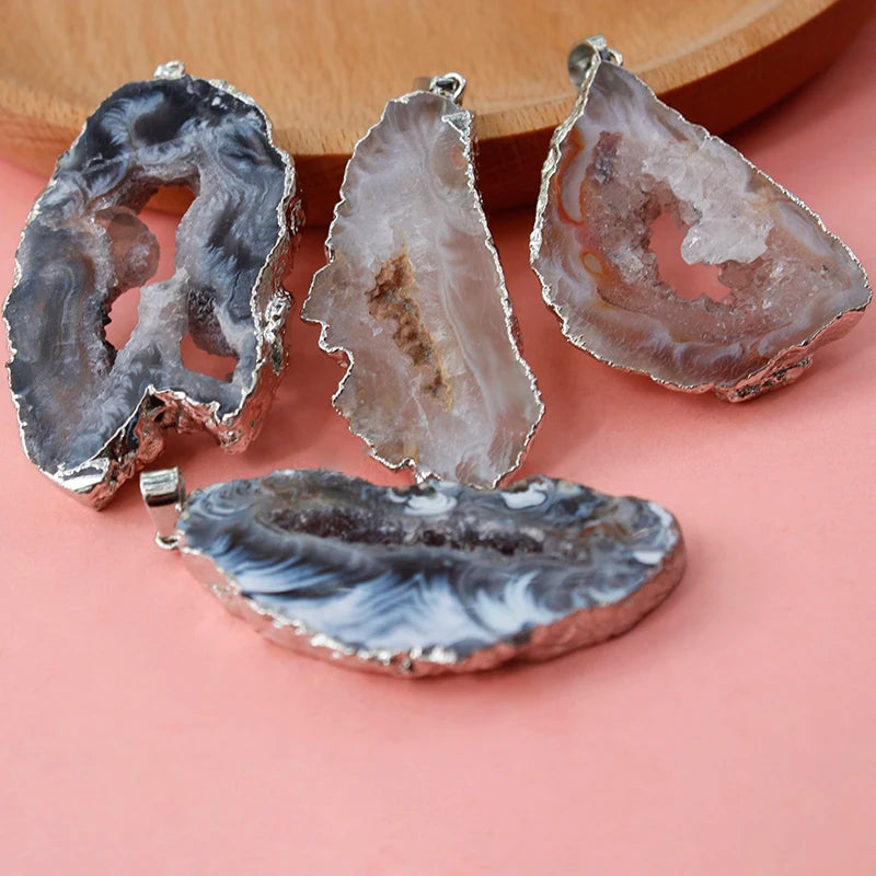 Irregualr Natural Agate Quartz Geode