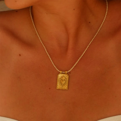 Minimally Colored Heart Tarot Card